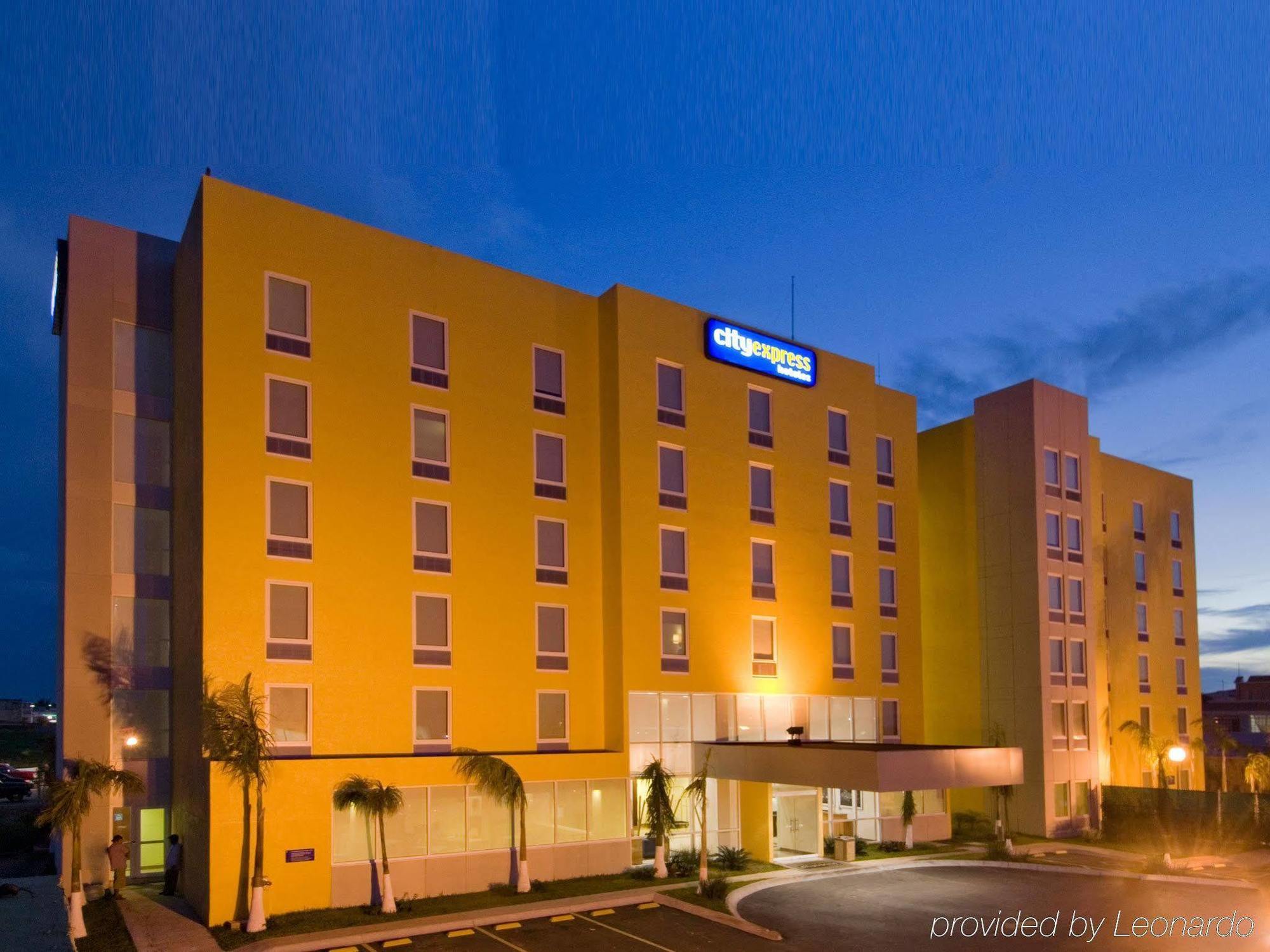 City Express Coatzacoalcos Exterior photo
