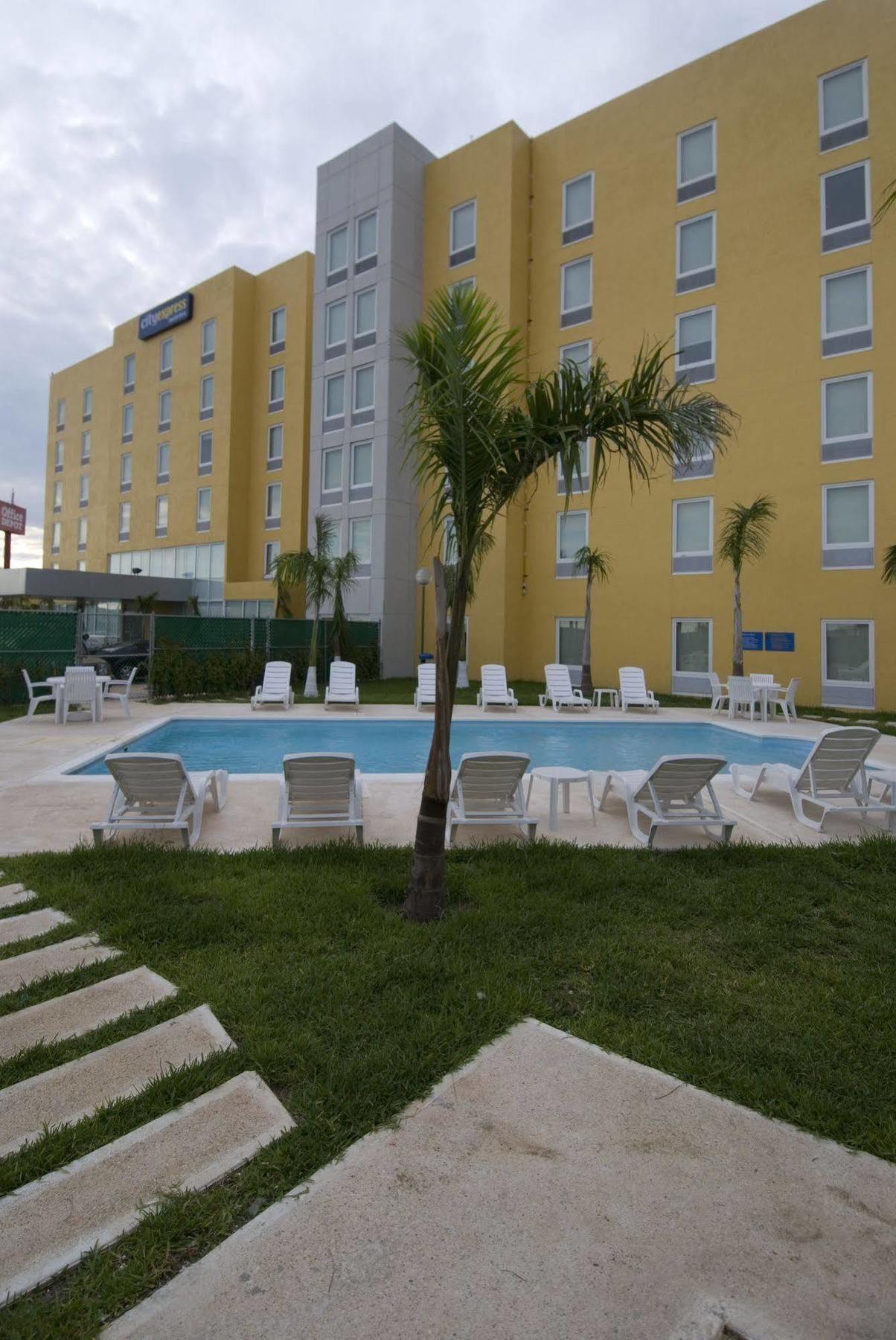 City Express Coatzacoalcos Exterior photo